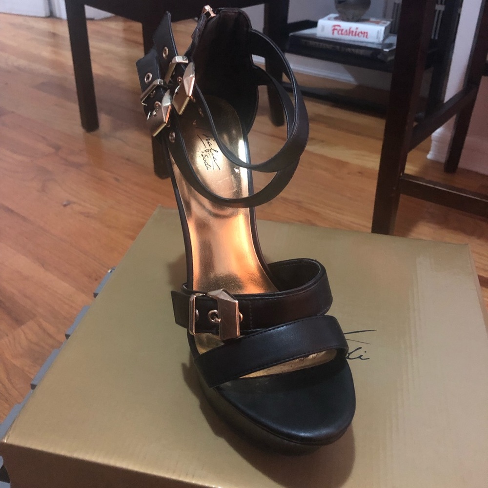 Shoes - Picture 2 of 2